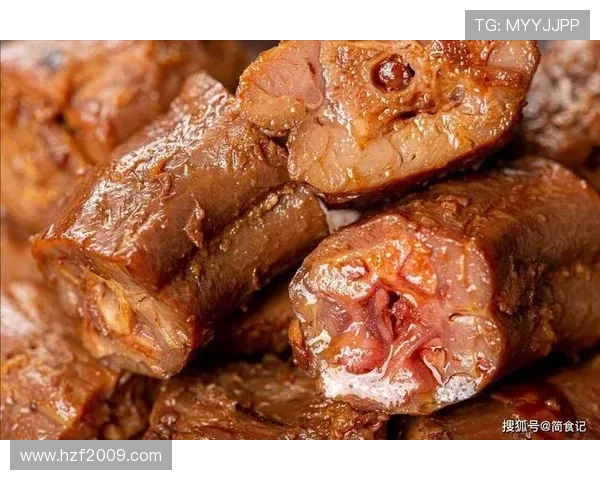 足球明星们的独特美食偏好揭秘：为何他们钟情于美味鸭脖